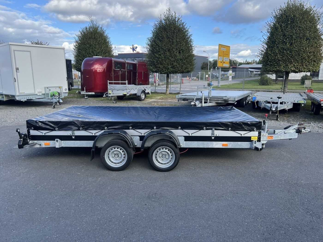 VEZEKO Husky Car FB 27.39 Autotransporter - Abrollanhänger/ Absetzanhänger: das Bild 2 VEZEKO Husky Car FB 27.39 Autotransporter - Abrollanhänger/ Absetzanhänger: das Bild 2