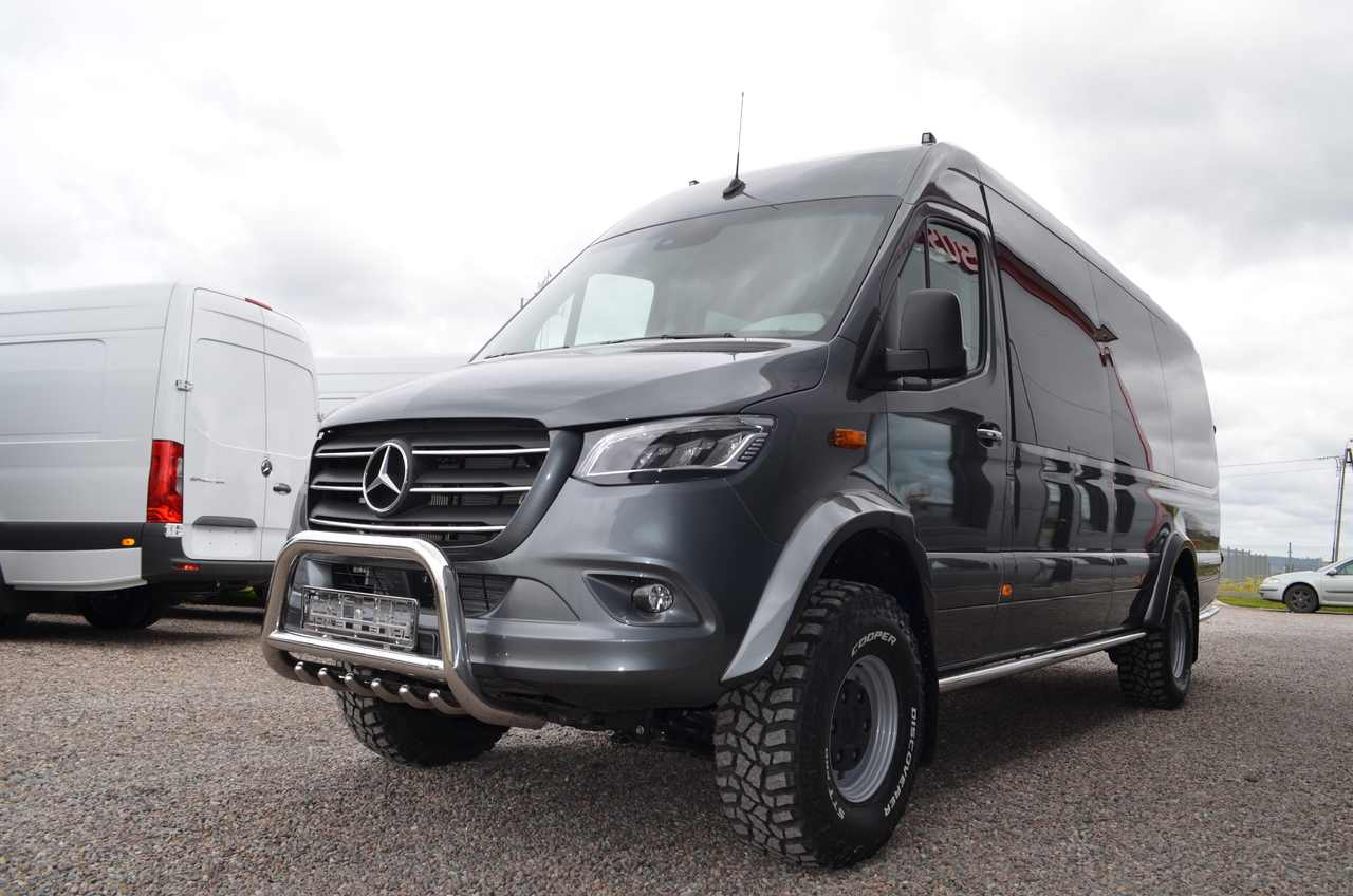 MERCEDES-BENZ Sprinter 519 4x4 high and low drive - Kleinbus, Personentransporter: das Bild 1 MERCEDES-BENZ Sprinter 519 4x4 high and low drive - Kleinbus, Personentransporter: das Bild 1