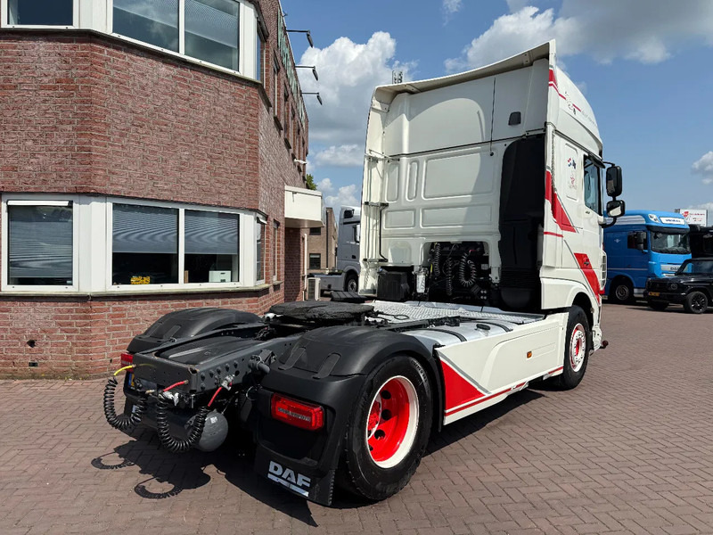 DAF XF 480 XF480 SSC 4X2 / EURO6 D / RETARDER / SPECIAL INTERIOR / NEW CONDITION / FULL AIR / NL TRUCK - Sattelzugmaschine: das Bild 5 DAF XF 480 XF480 SSC 4X2 / EURO6 D / RETARDER / SPECIAL INTERIOR / NEW CONDITION / FULL AIR / NL TRUCK - Sattelzugmaschine: das Bild 5