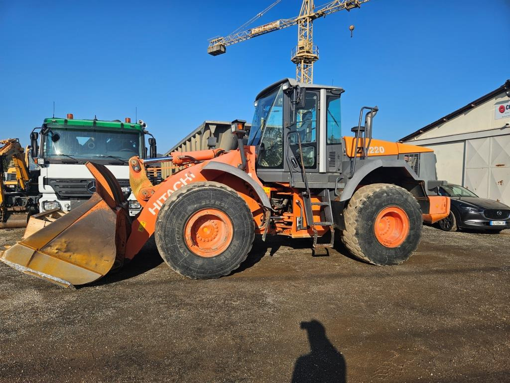 HITACHI ZW 220 - Radlader: das Bild 2 HITACHI ZW 220 - Radlader: das Bild 2