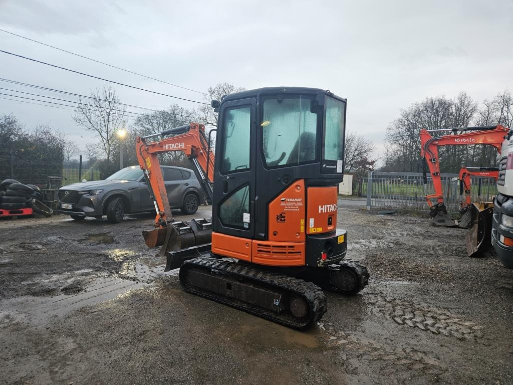 HITACHI ZX 26 - Minibagger: das Bild 3 HITACHI ZX 26 - Minibagger: das Bild 3