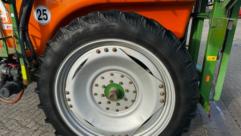 Amazone-BBG S330 NOVA 27m - Pflanzenschutzspritze: das Bild 3 Amazone-BBG S330 NOVA 27m - Pflanzenschutzspritze: das Bild 3