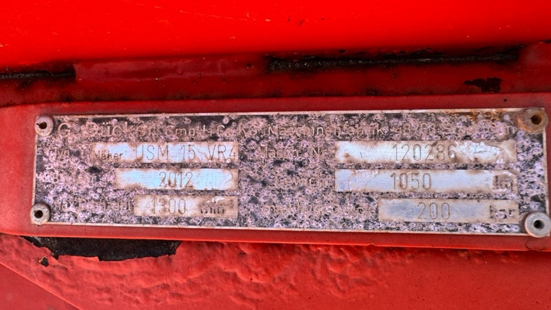 Dücker USM 15 VR4 - Schlegelmäher: das Bild 2 Dücker USM 15 VR4 - Schlegelmäher: das Bild 2