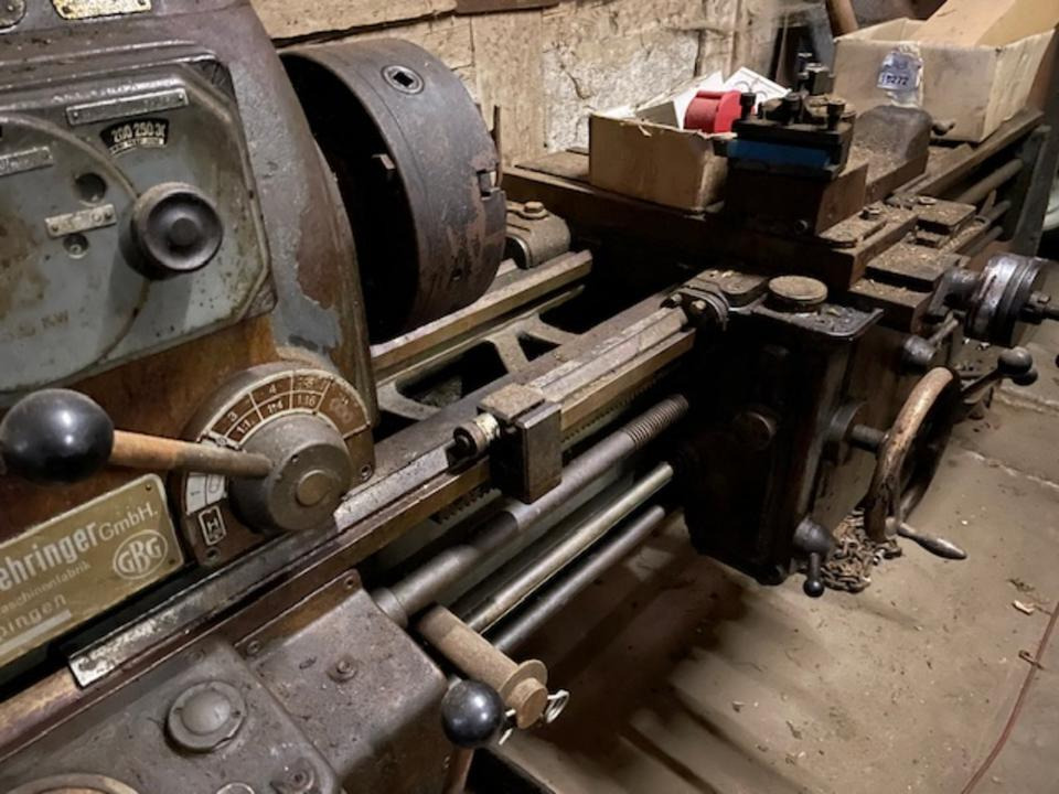 Drehmaschine VDF Boehringer L&Z Drehbank + Zubehör - Metallbearbeitungsmaschine: das Bild 2 Drehmaschine VDF Boehringer L&Z Drehbank + Zubehör - Metallbearbeitungsmaschine: das Bild 2
