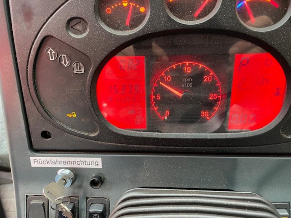 Forsttraktor Forst-Traktor MC Cormick X70.70: das Bild 10
