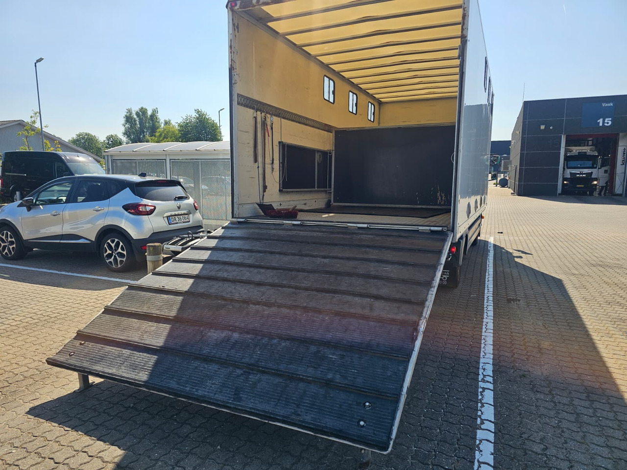 Mercedes Atego 817 - Tiertransporter LKW: das Bild 5 Mercedes Atego 817 - Tiertransporter LKW: das Bild 5