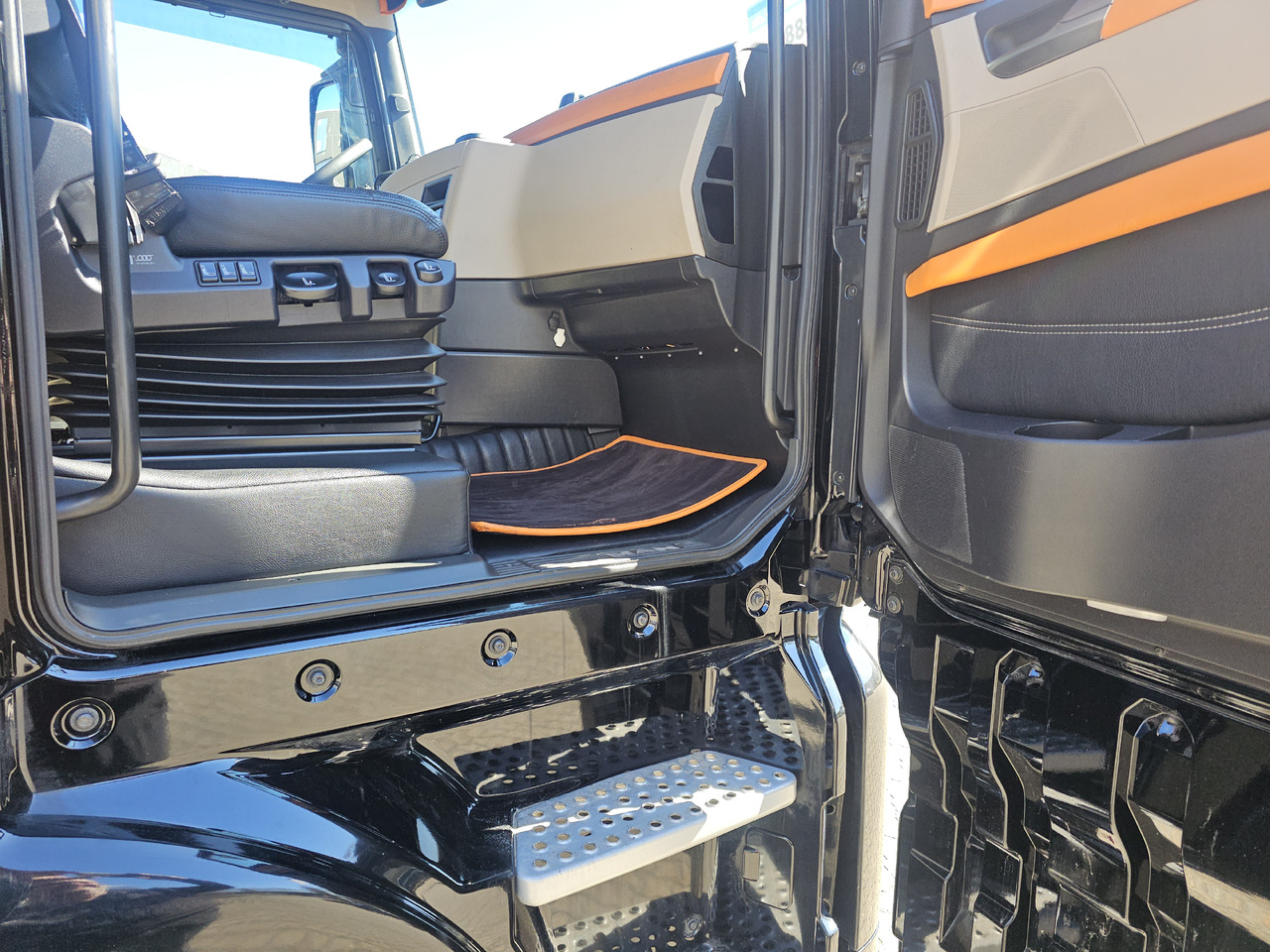 Sattelzugmaschine MAN TGX 26.510: das Bild 10