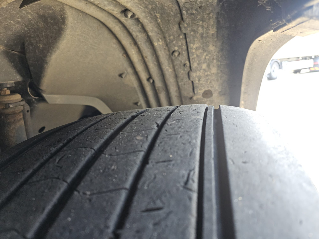 Abrollkipper Scania R560: das Bild 26