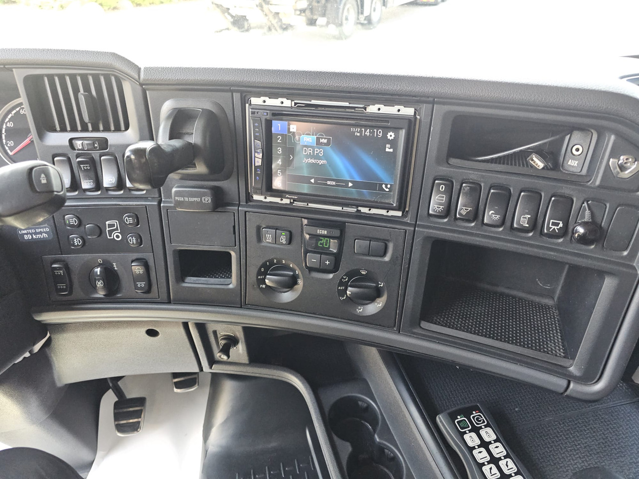 Abrollkipper Scania R560: das Bild 9