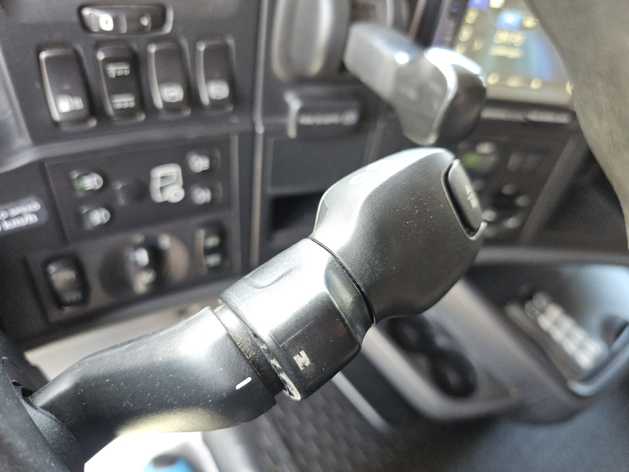 Abrollkipper Scania R560: das Bild 22