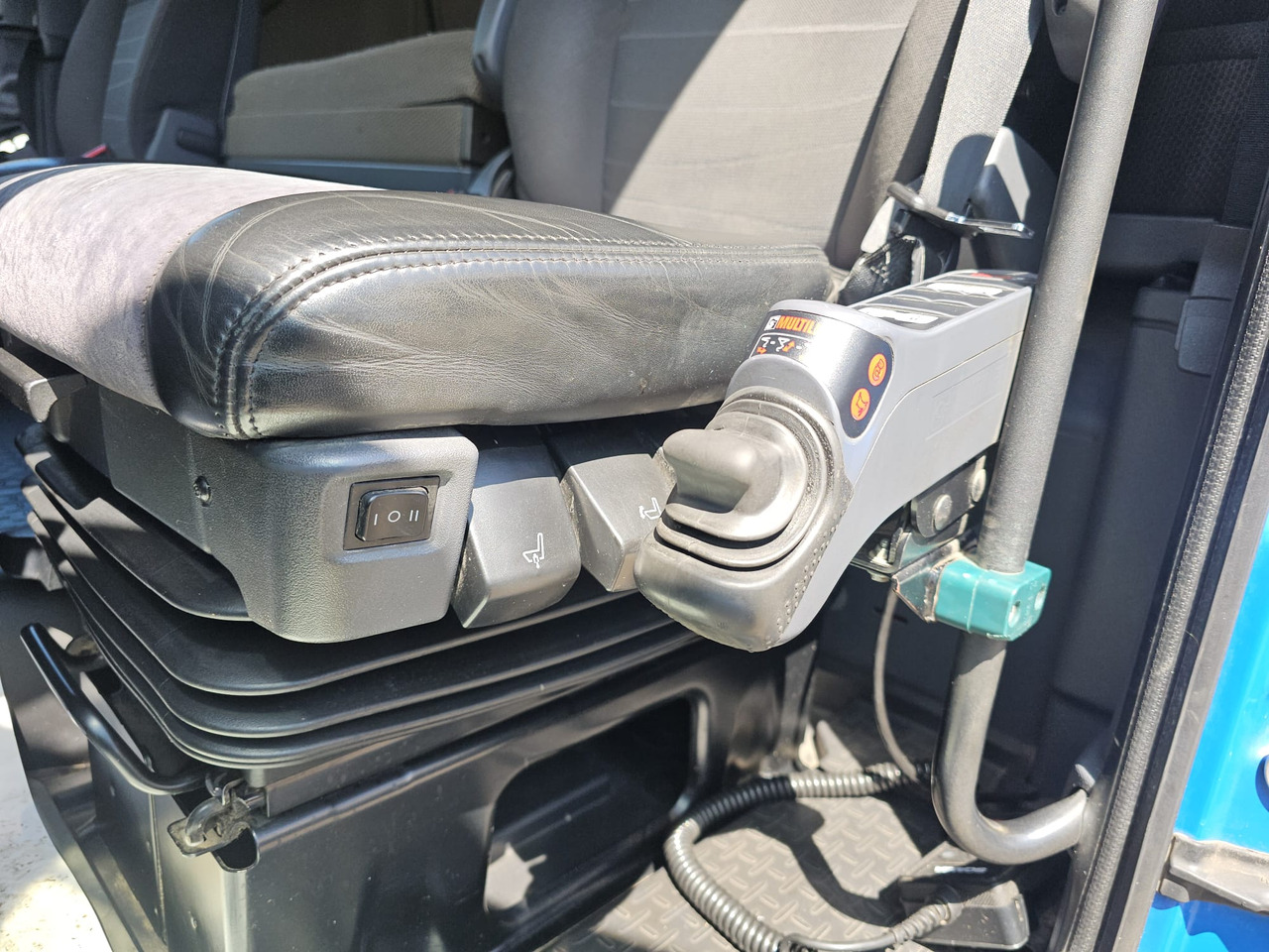 Abrollkipper Scania R560: das Bild 16