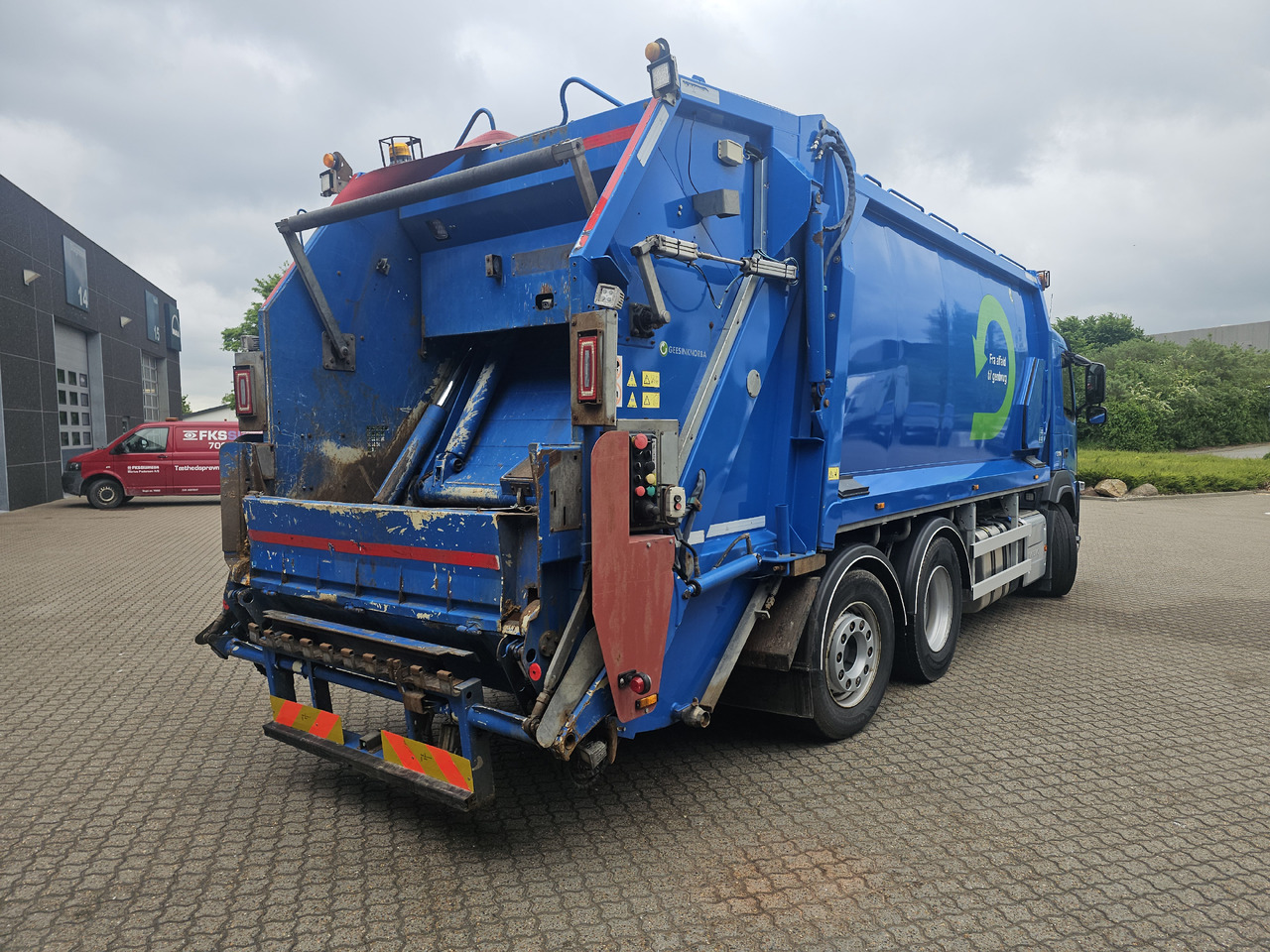 Volvo FM330 - Müllwagen: das Bild 4 Volvo FM330 - Müllwagen: das Bild 4