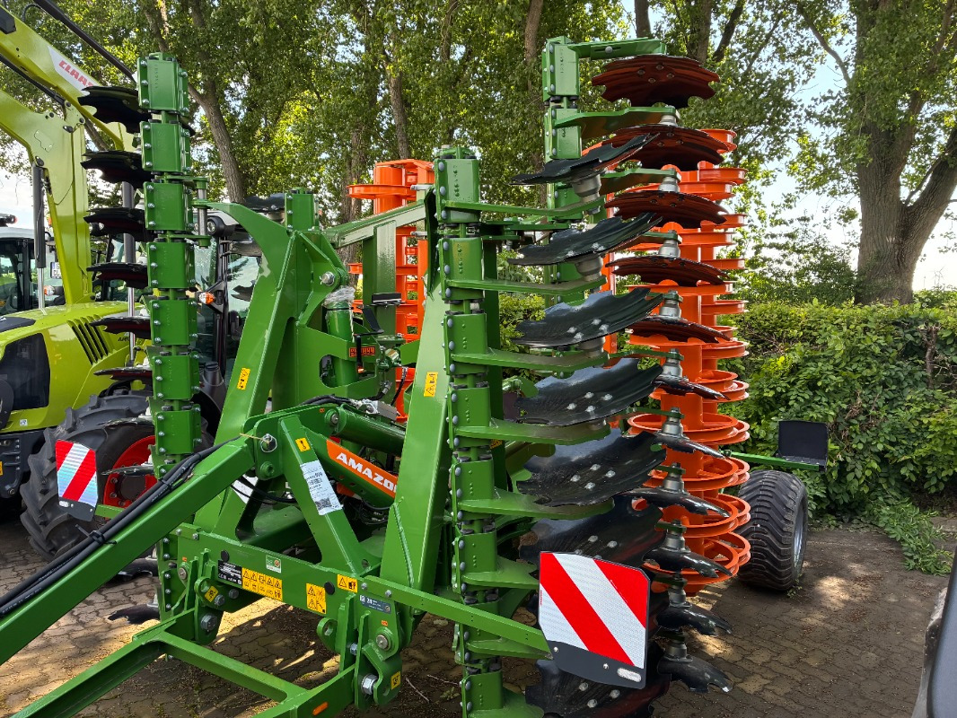 Amazone Catros 5002-2 - Scheibenegge: das Bild 1 Amazone Catros 5002-2 - Scheibenegge: das Bild 1