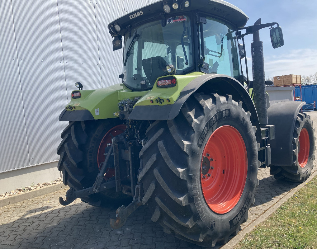 CLAAS Arion 650 CMATIC - Traktor: das Bild 2 CLAAS Arion 650 CMATIC - Traktor: das Bild 2
