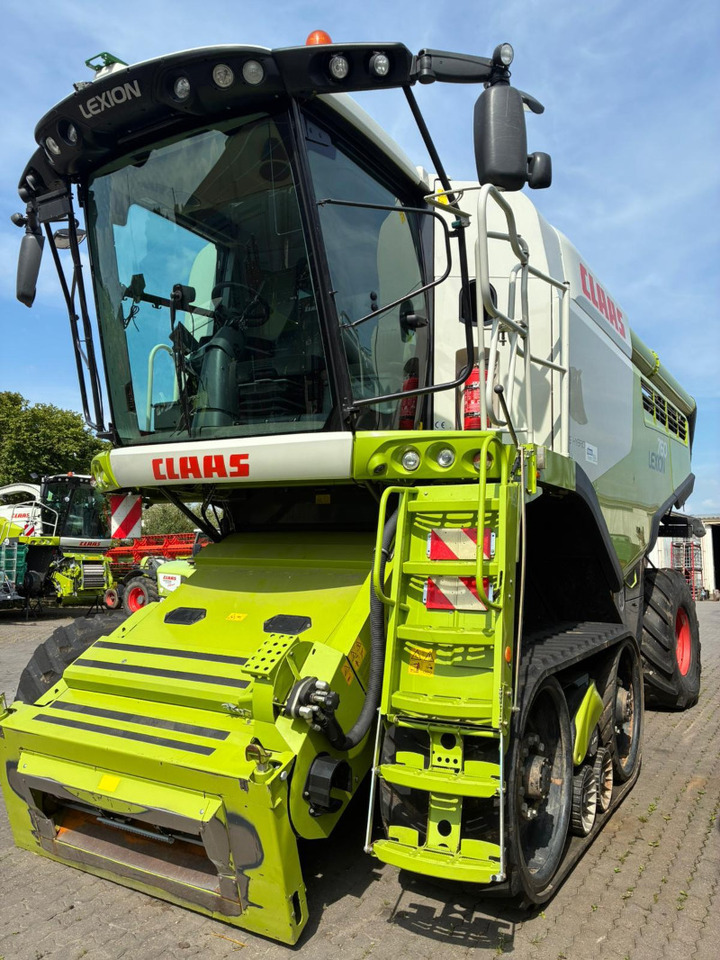 CLAAS Lexion 760TT - Mähdrescher: das Bild 1 CLAAS Lexion 760TT - Mähdrescher: das Bild 1