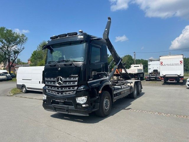 Mercedes-Benz Arocs 5 2651 HD Mit Meiller Abrollkipper - Abrollkipper: das Bild 3 Mercedes-Benz Arocs 5 2651 HD Mit Meiller Abrollkipper - Abrollkipper: das Bild 3
