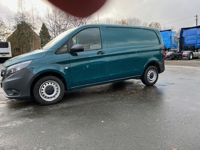 Mercedes-Benz Vito Kasten 114/116 CDI, 119 CDI/BT RWD kompakt - Kleintransporter: das Bild 2 Mercedes-Benz Vito Kasten 114/116 CDI, 119 CDI/BT RWD kompakt - Kleintransporter: das Bild 2