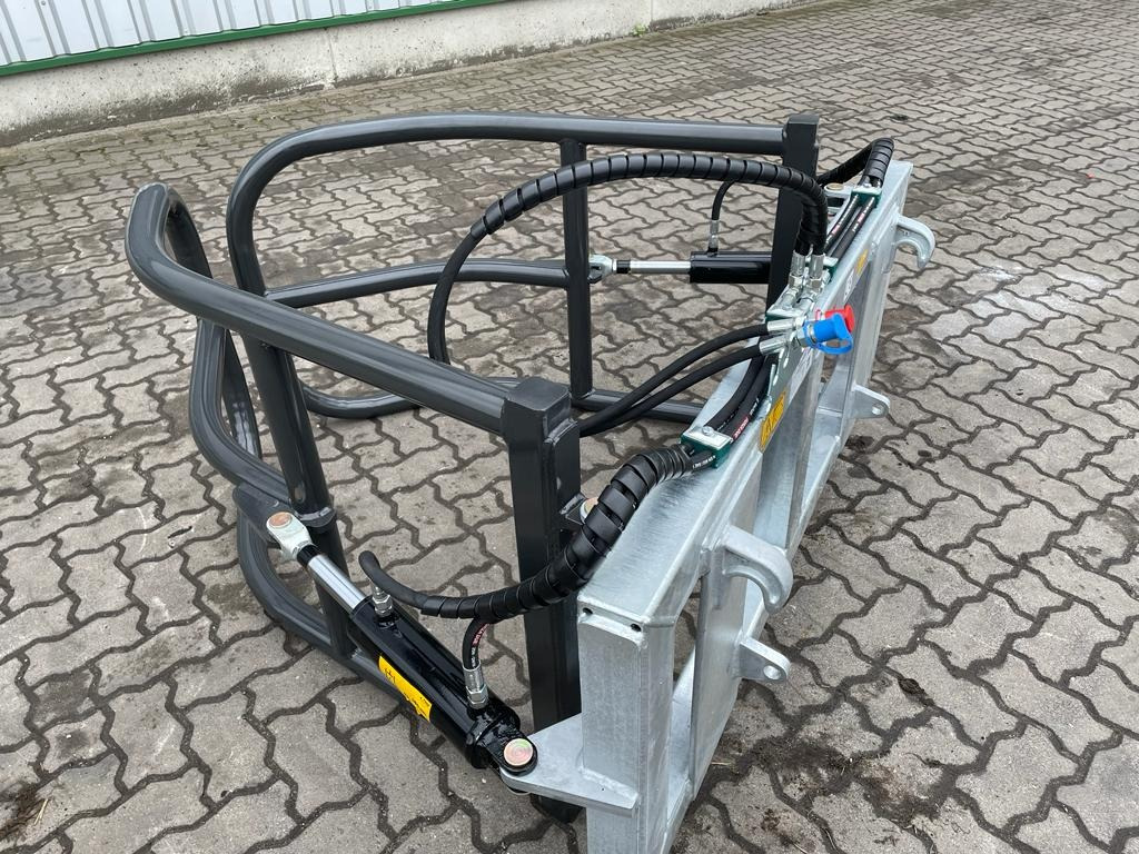Fliegl Ballenzange ''Small'' **Sonderpreis** - Anbauteil: das Bild 5 Fliegl Ballenzange ''Small'' **Sonderpreis** - Anbauteil: das Bild 5