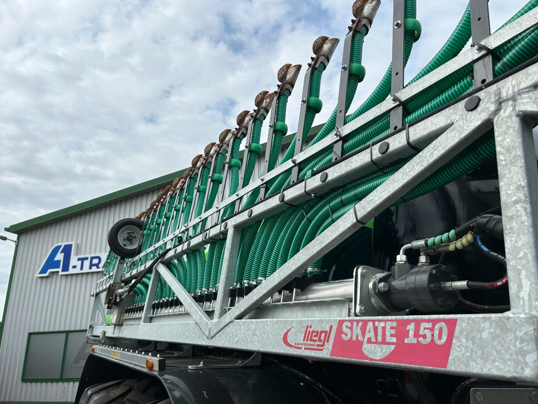 Fliegl VFW 18000 MAXX LINE PLUS - Düngetechnik: das Bild 2 Fliegl VFW 18000 MAXX LINE PLUS - Düngetechnik: das Bild 2