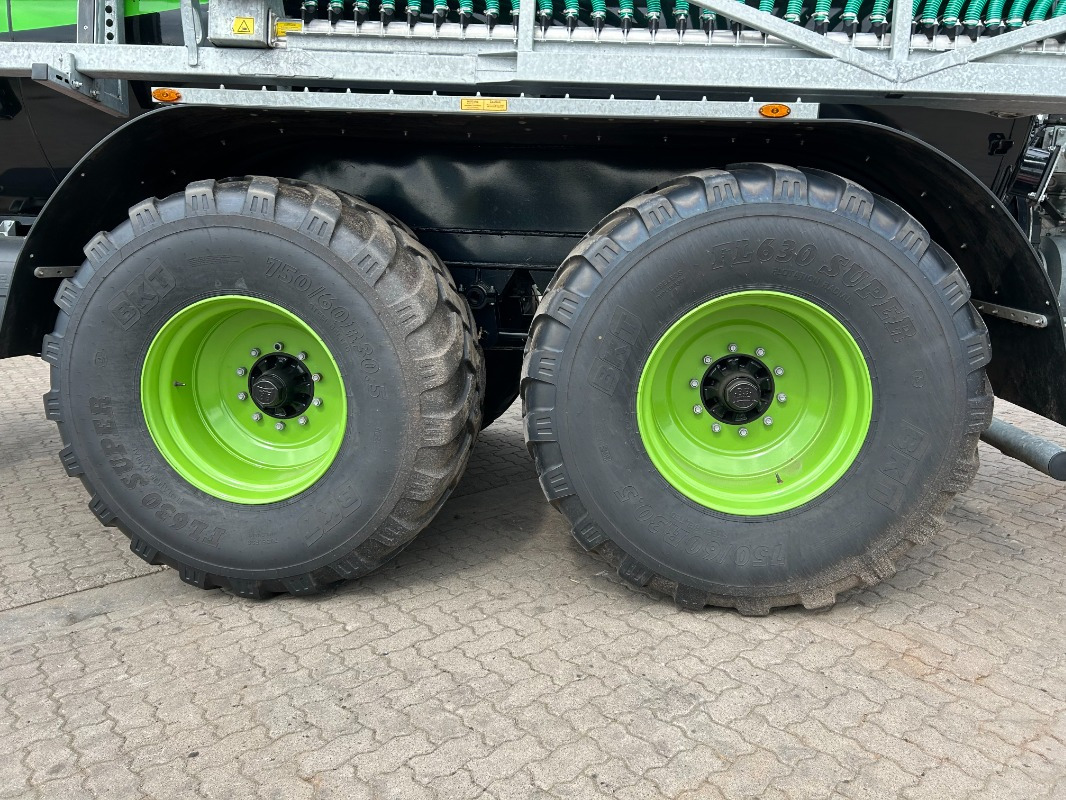 Fliegl VFW 18000 MAXX LINE PLUS - Düngetechnik: das Bild 3 Fliegl VFW 18000 MAXX LINE PLUS - Düngetechnik: das Bild 3