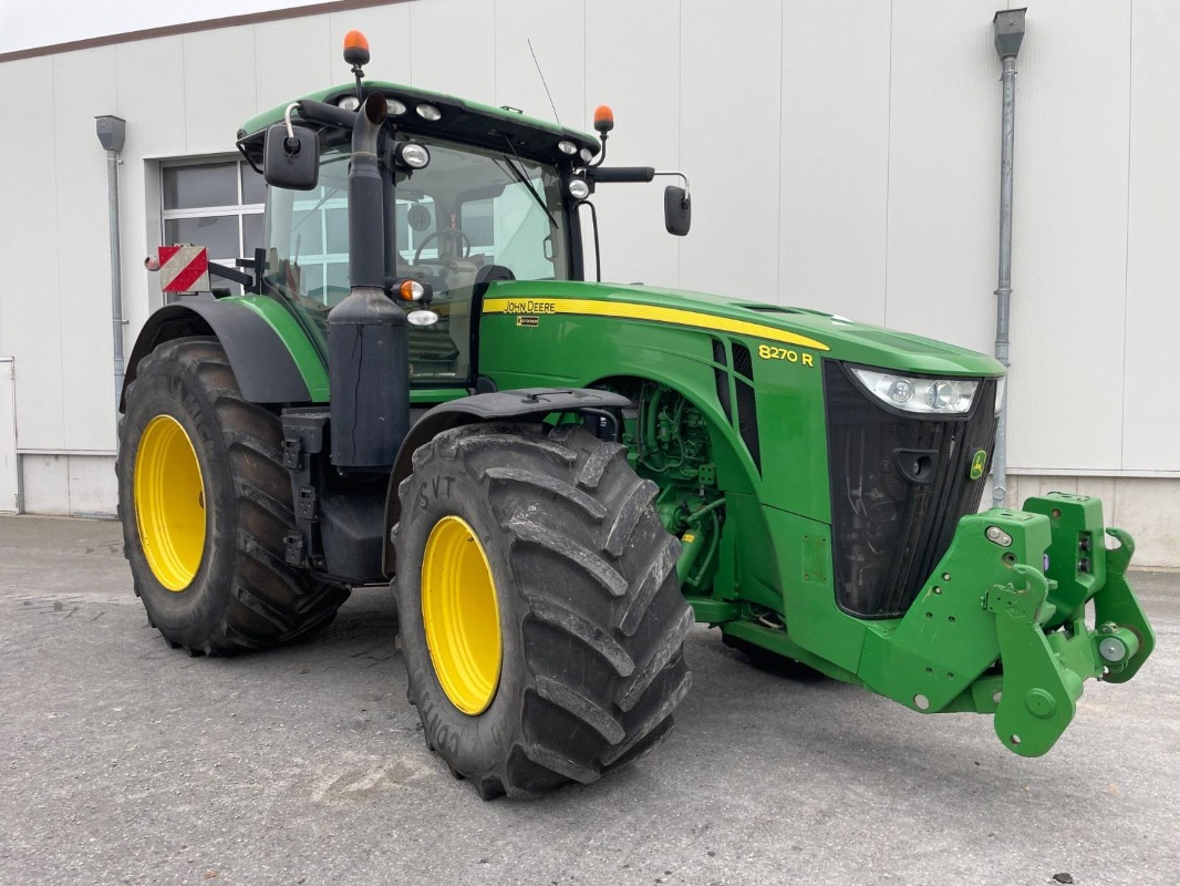 John Deere 8270R - Traktor: das Bild 2 John Deere 8270R - Traktor: das Bild 2