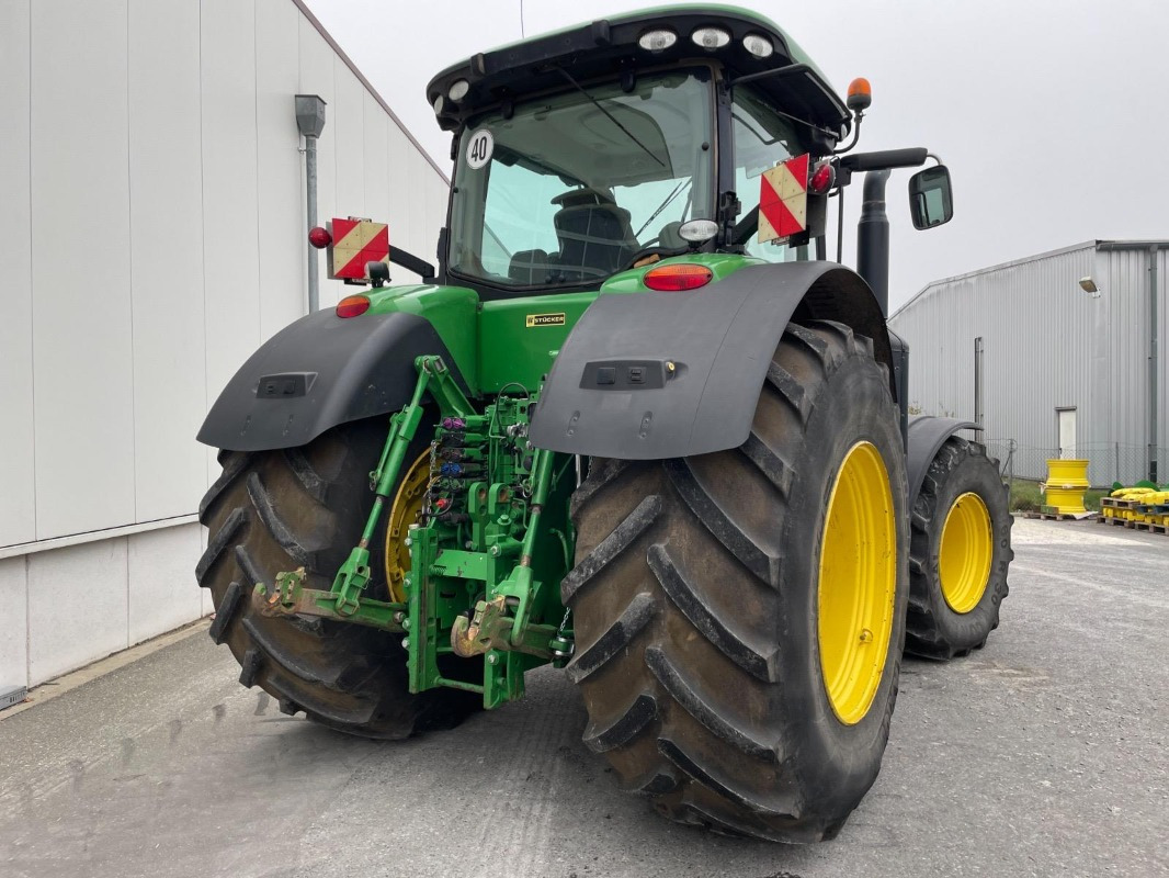 John Deere 8270R - Traktor: das Bild 4 John Deere 8270R - Traktor: das Bild 4