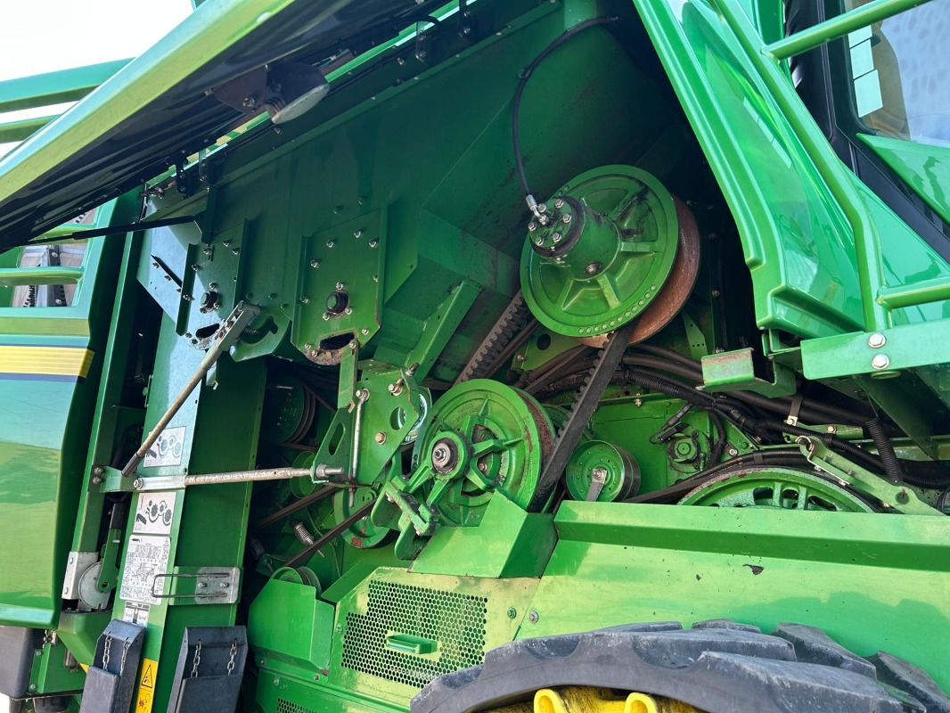John Deere T660 - Mähdrescher: das Bild 4 John Deere T660 - Mähdrescher: das Bild 4