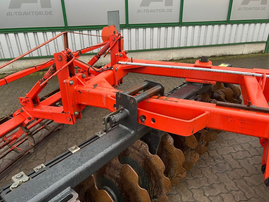 Kuhn HVA 26 - Scheibenegge: das Bild 2 Kuhn HVA 26 - Scheibenegge: das Bild 2
