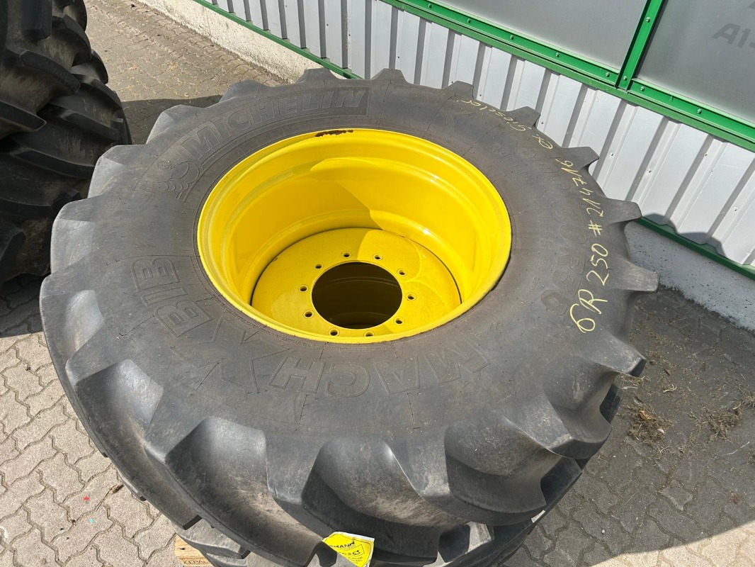 Michelin Kompletträder 710/70R42 600/70R30 - Reifen für Landmaschine: das Bild 2 Michelin Kompletträder 710/70R42 600/70R30 - Reifen für Landmaschine: das Bild 2