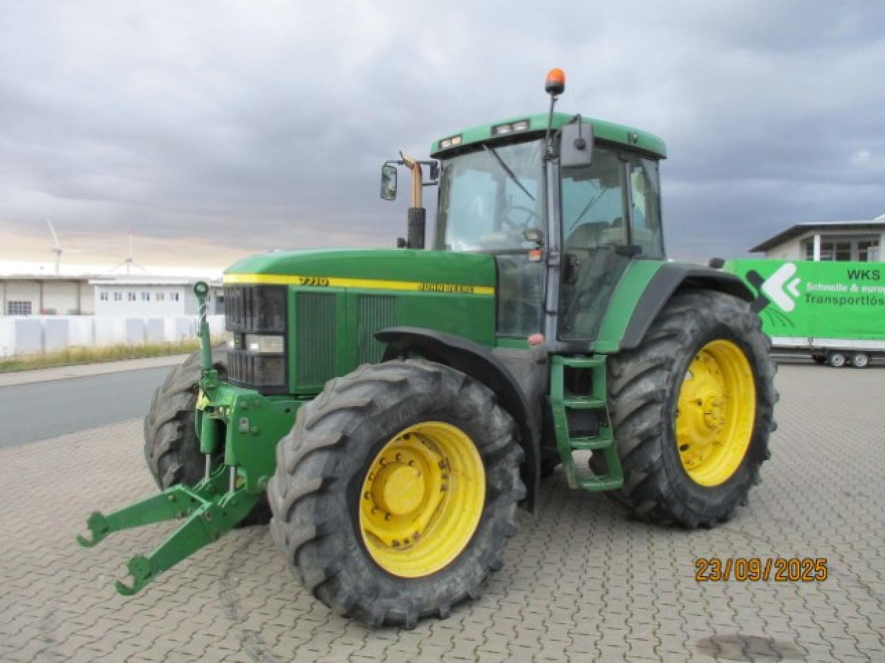 John Deere 7710 TLS Krichgang - Traktor: das Bild 1 John Deere 7710 TLS Krichgang - Traktor: das Bild 1