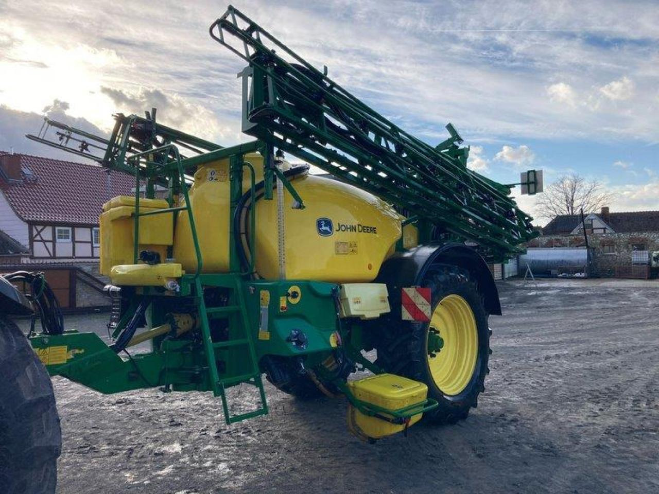 John Deere M 740 I - Anhängespritze: das Bild 1 John Deere M 740 I - Anhängespritze: das Bild 1