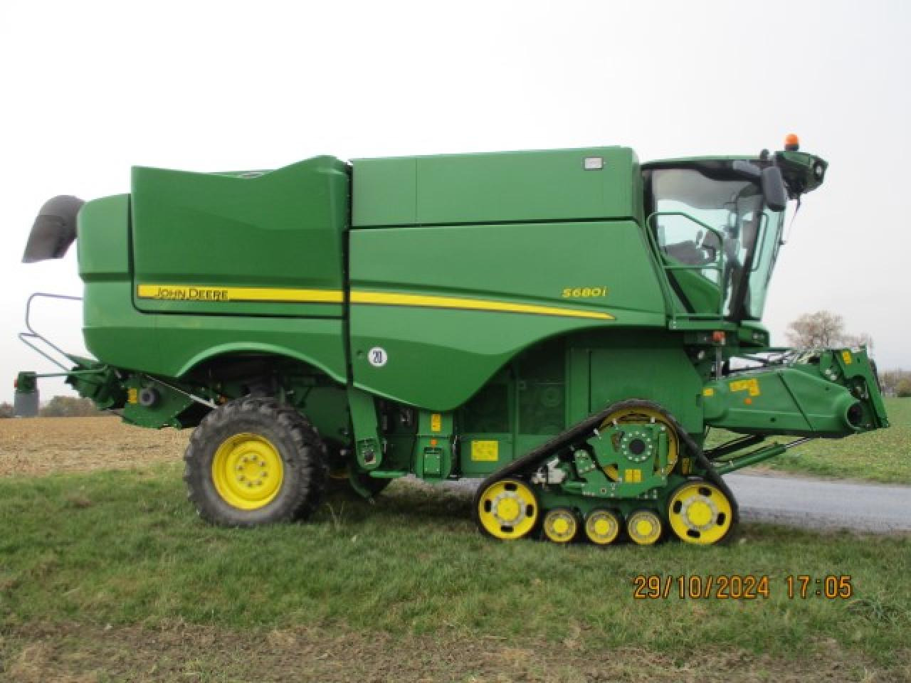 John Deere s680I - Mähdrescher: das Bild 2 John Deere s680I - Mähdrescher: das Bild 2