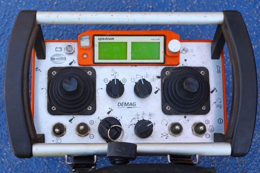 All-Terrain Kran Demag AC220-5 Dutch Registration, 10x6x10, 220t Capacity: das Bild 24