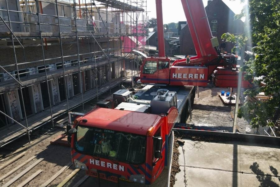 All-Terrain Kran Demag AC220-5 Dutch Registration, 10x6x10, 220t Capacity: das Bild 12