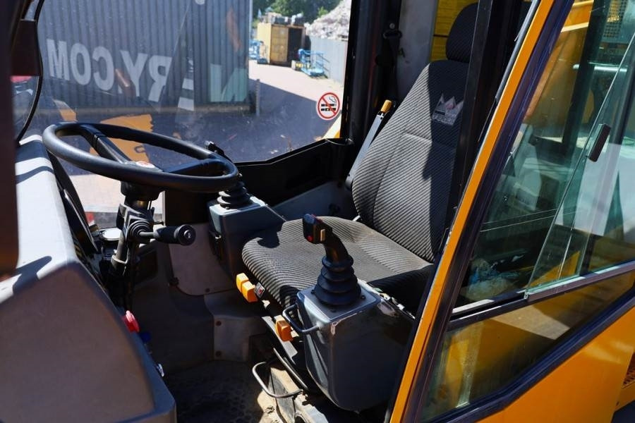 Demag AC30 City Diesel, 4x4x4 Drive, 30t Capacity, 25m M - All-Terrain Kran: das Bild 4 Demag AC30 City Diesel, 4x4x4 Drive, 30t Capacity, 25m M - All-Terrain Kran: das Bild 4