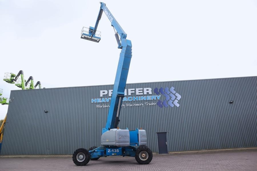 Genie Z135/70 Diesel, 4x4x4 Drive, 43m Lifting Height, 2 - Gelenkarmbühne: das Bild 2 Genie Z135/70 Diesel, 4x4x4 Drive, 43m Lifting Height, 2 - Gelenkarmbühne: das Bild 2
