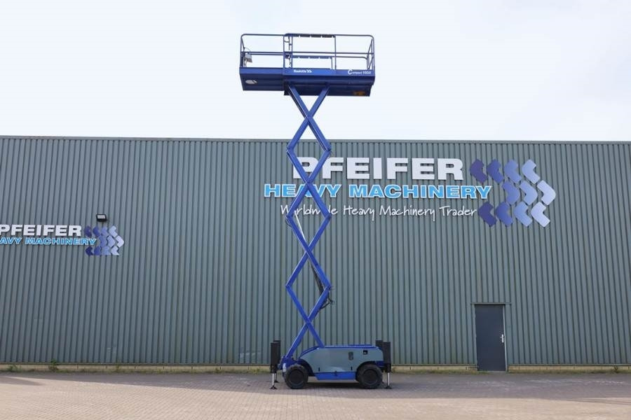 Haulotte COMPACT 10DX Diesel, 4x4 Drive, 10.15m Working Hei - Scherenbühne: das Bild 3 Haulotte COMPACT 10DX Diesel, 4x4 Drive, 10.15m Working Hei - Scherenbühne: das Bild 3