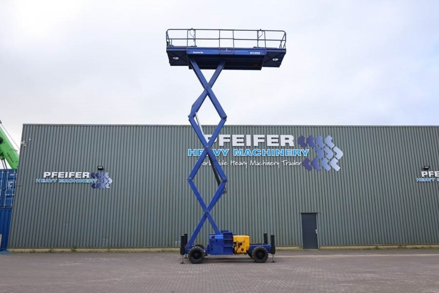 Haulotte H12SX Diesel, 4x4 Drive, 12m Working Height, 700kg - Scherenbühne: das Bild 3 Haulotte H12SX Diesel, 4x4 Drive, 12m Working Height, 700kg - Scherenbühne: das Bild 3