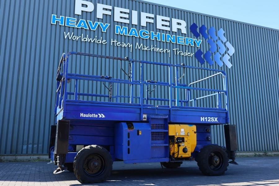 Haulotte H12SX Diesel, 4x4 Drive, 12m Working Height, 700kg - Scherenbühne: das Bild 1 Haulotte H12SX Diesel, 4x4 Drive, 12m Working Height, 700kg - Scherenbühne: das Bild 1