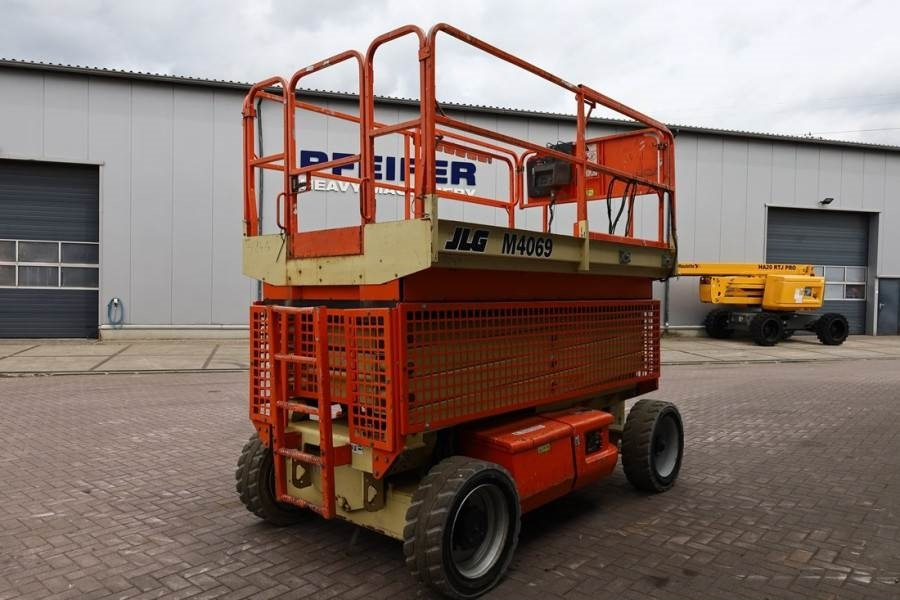JLG M4069 Hybrid, 14.2m Working Height, 360kg Capacity - Scherenbühne: das Bild 2 JLG M4069 Hybrid, 14.2m Working Height, 360kg Capacity - Scherenbühne: das Bild 2