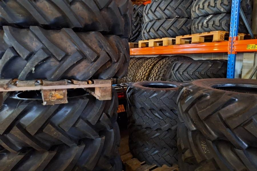 Geländestapler Manitou M30-4 Valid Inspection, *Guarantee, Diesel, 4x4 Dr: das Bild 18
