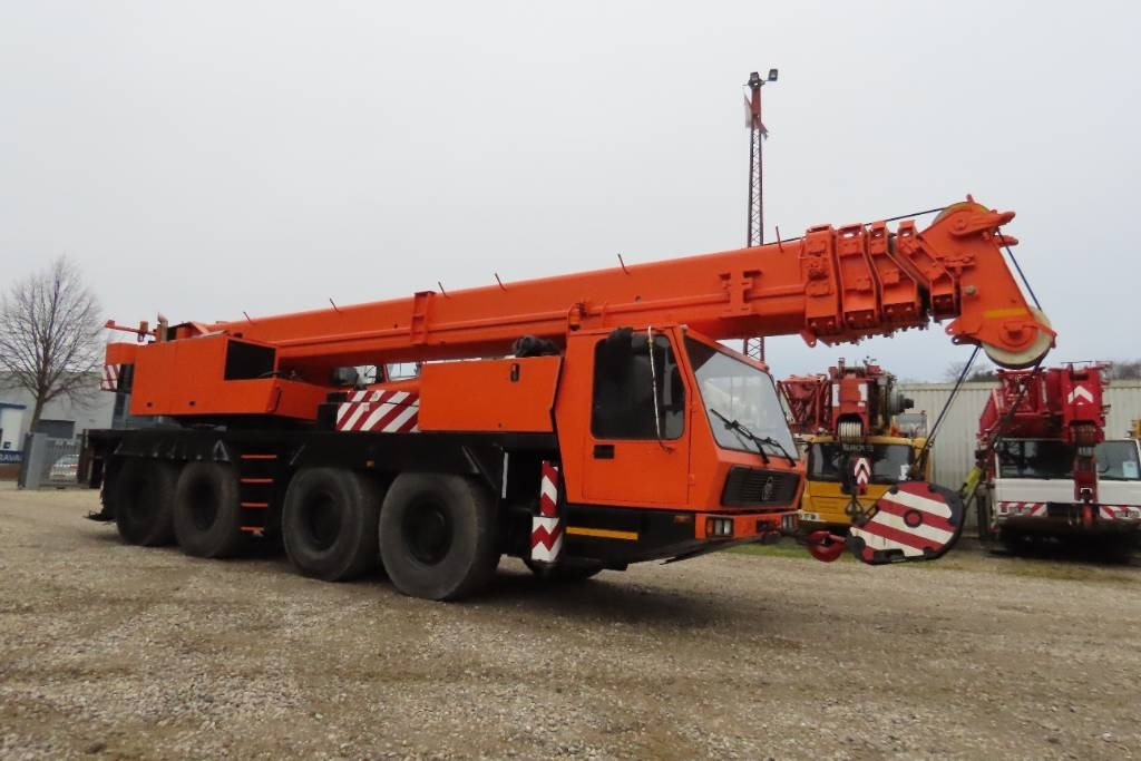 Krupp KMK 4080 - All-Terrain Kran: das Bild 2 Krupp KMK 4080 - All-Terrain Kran: das Bild 2