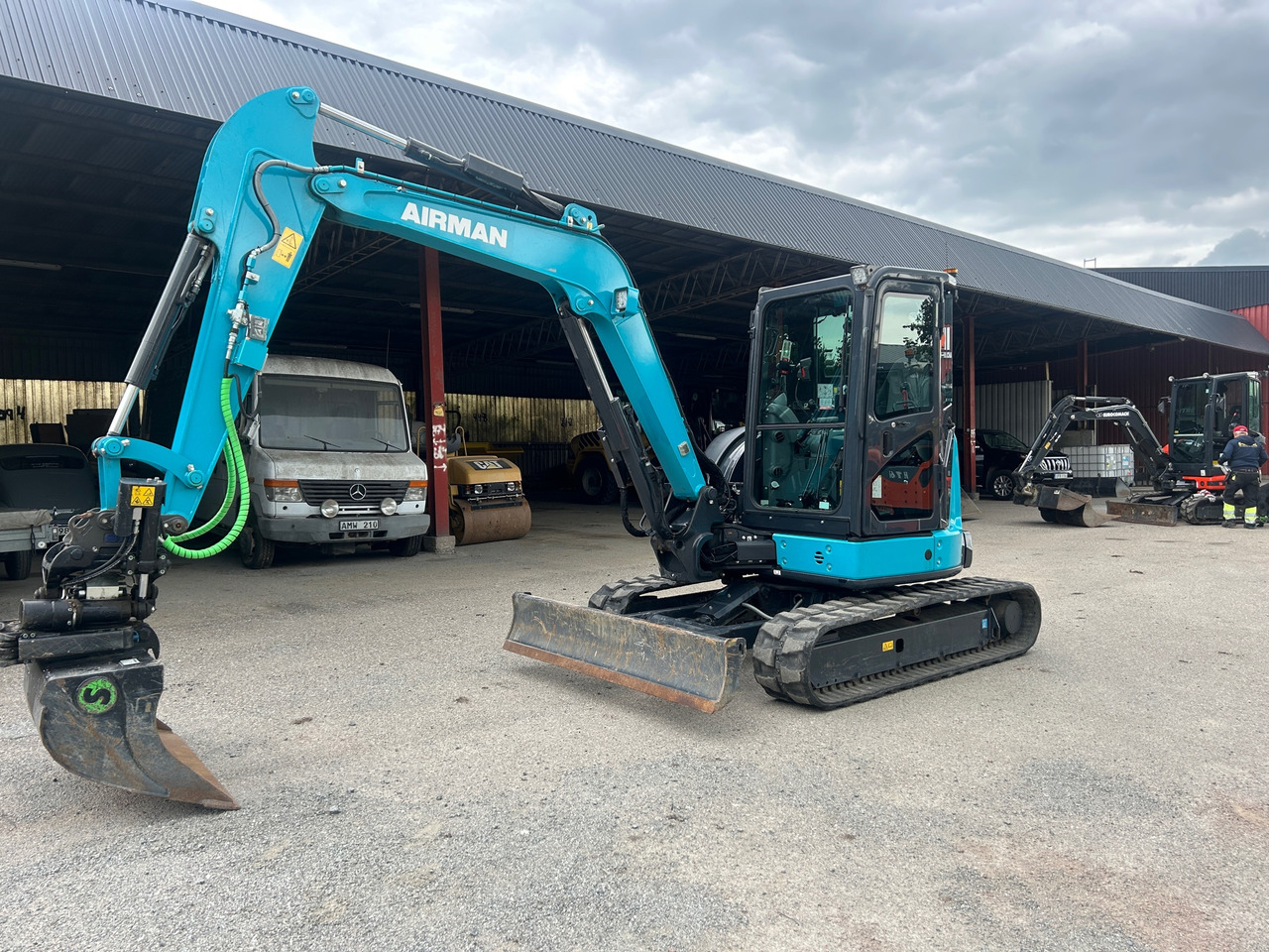 Airman AX55U - Bagger: das Bild 1 Airman AX55U - Bagger: das Bild 1