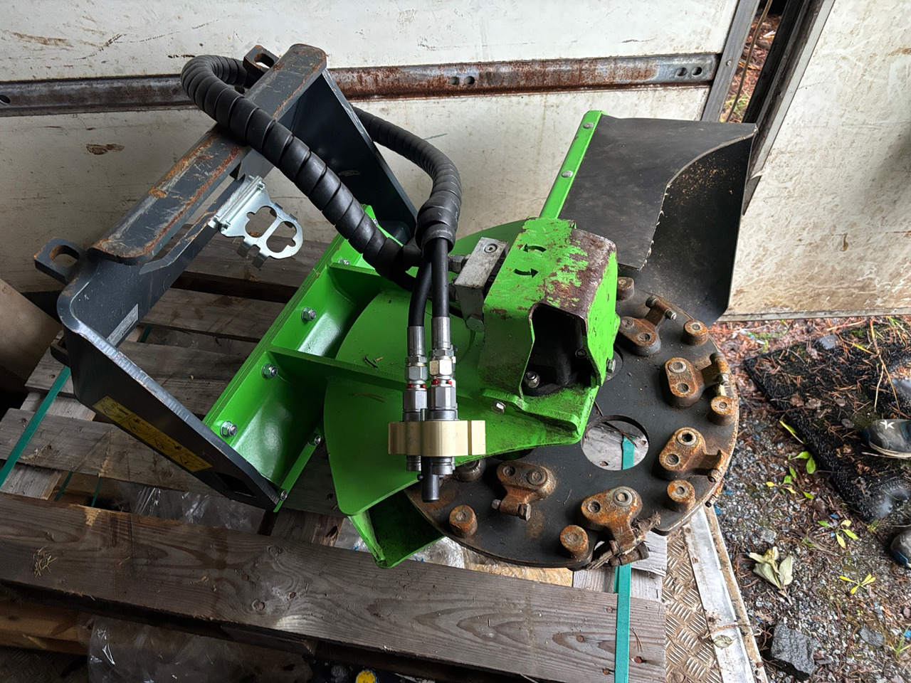 Avant A438282 - Baugeräte: das Bild 1 Avant A438282 - Baugeräte: das Bild 1