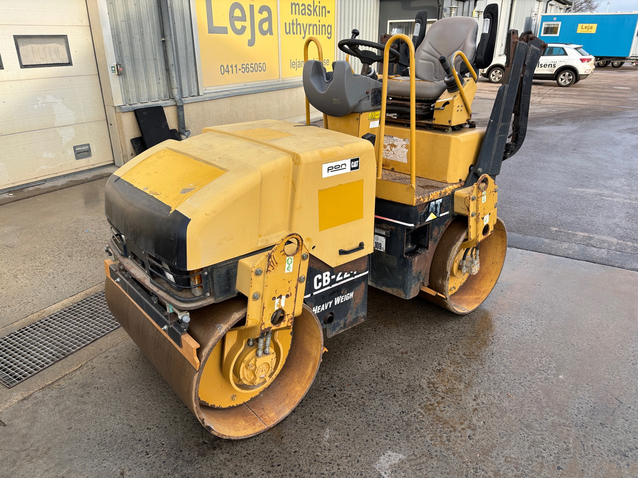 CAT CB-224E - Straßenwalze: das Bild 1 CAT CB-224E - Straßenwalze: das Bild 1