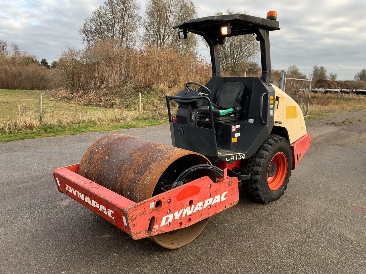 Dynapac CA134D - Walzenzug: das Bild 1 Dynapac CA134D - Walzenzug: das Bild 1