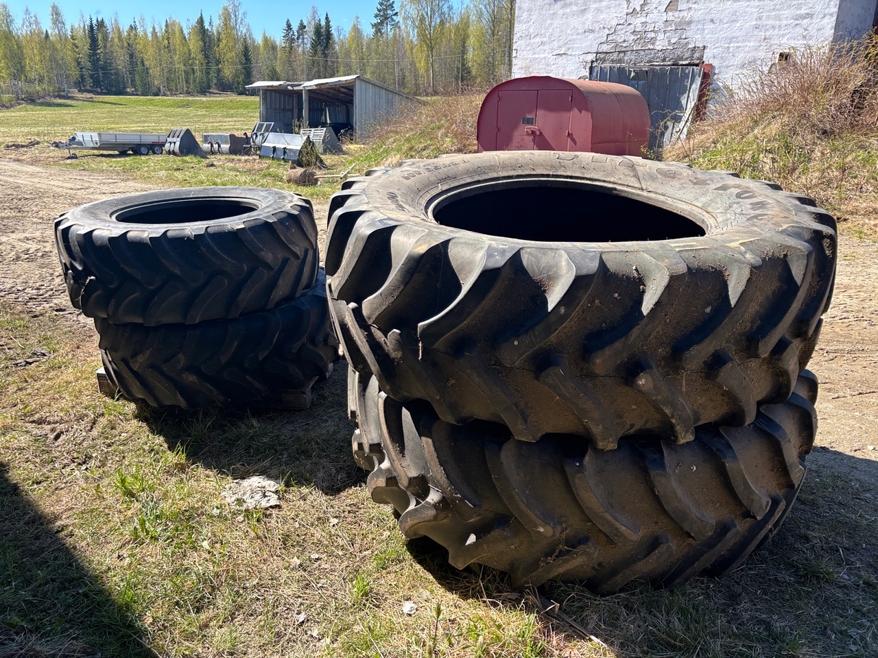 Firestone Radial 9000 - Reifen für Landmaschine: das Bild 1 Firestone Radial 9000 - Reifen für Landmaschine: das Bild 1