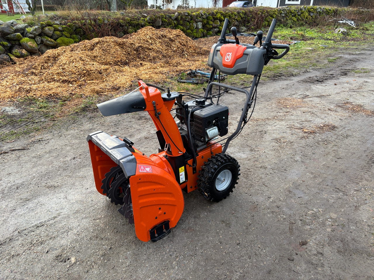 Husqvarna ST324 - Schneefräse: das Bild 1 Husqvarna ST324 - Schneefräse: das Bild 1