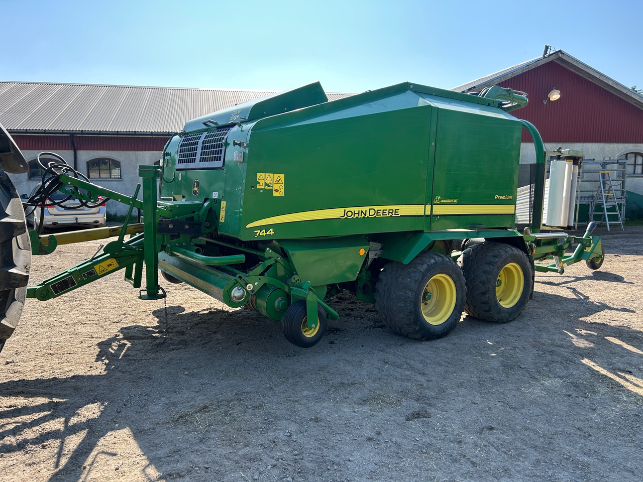 John Deere 744 - Rundballenpresse: das Bild 1 John Deere 744 - Rundballenpresse: das Bild 1