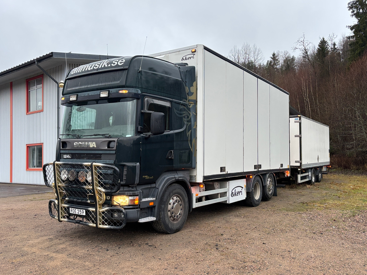 Scania R124 LB6x2*4NB 420 - LKW: das Bild 1 Scania R124 LB6x2*4NB 420 - LKW: das Bild 1